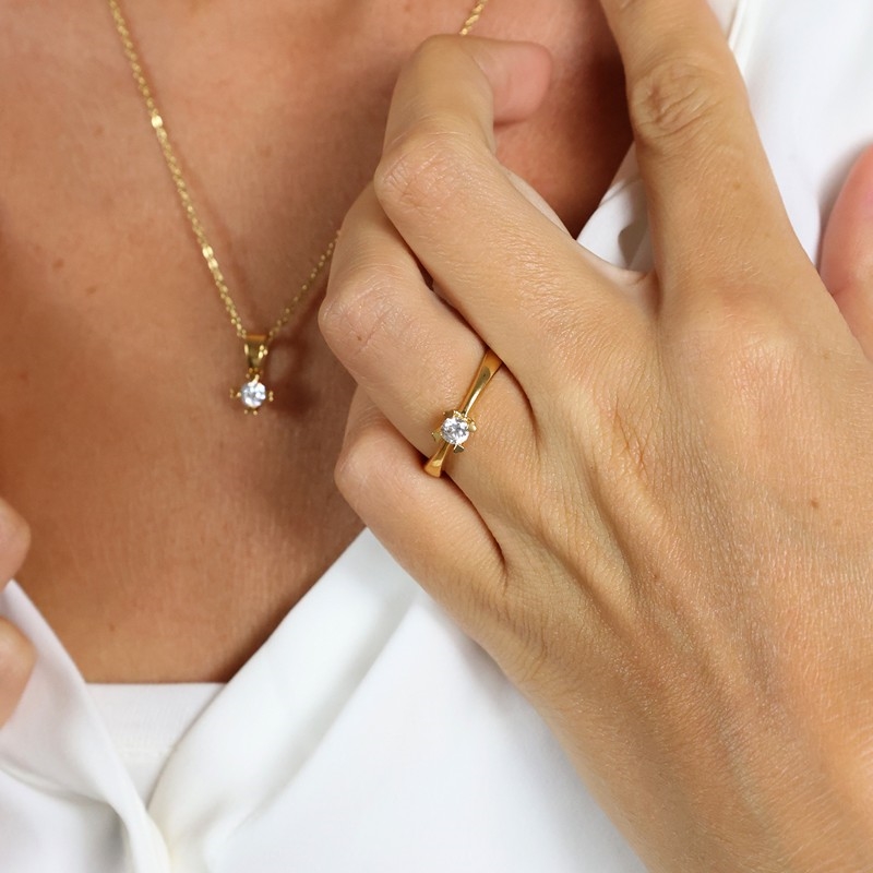 Mary Diamantring i 14 kt guld med lab-grown diamanterMary Diamantring i 8 kt guld 0,03ct
