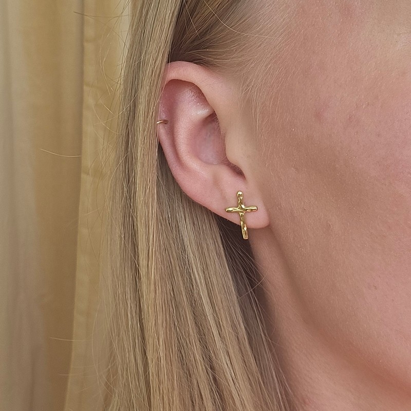 Jane Kønig - Mary ørering i forgyldt sølv med kors