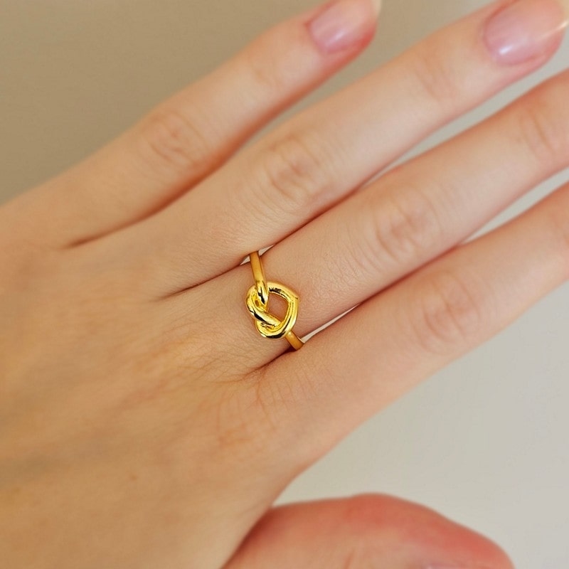 Jane Kønig - Tied Heart Ring i forgyldt sølv
