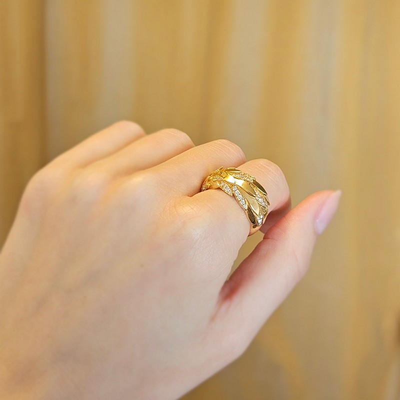 Mads Z - Papagena ring i 14 kt guld m. i alt 0,62 ct. - Str 56