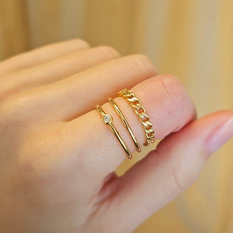 Mads Z - Poetry dot ring i 14 karat guld m. brillant m 0,03 ct