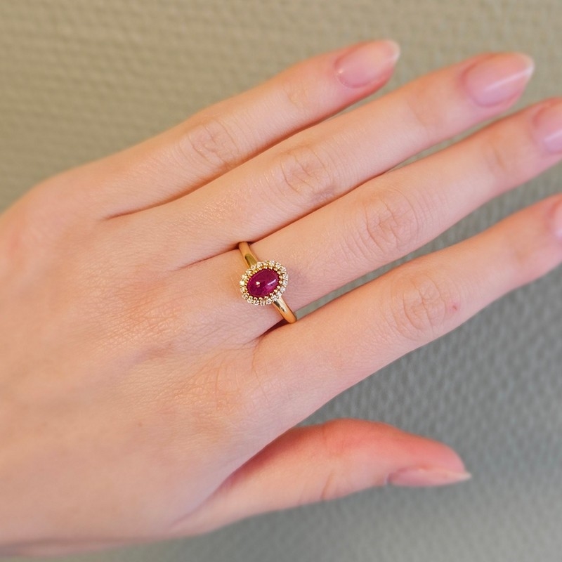 Mads Z - Royal Ruby ring i 14 karat guld m. diamanter