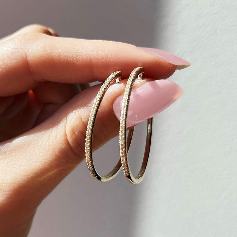 Dazzling 14 kt. creoler 30 mm 0,27 H-W/SI diamanter