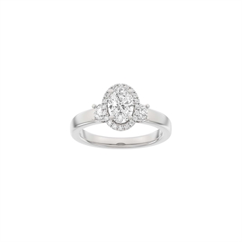Luxury Halo oval ring i 14 kt hvidguld med 1,45 ct lab-grown diamanter fra Siersbøl