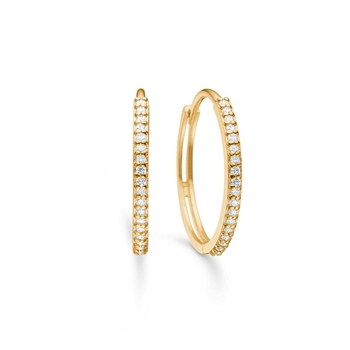 Lumina hoops i 14 kt guld er et tidløst smykke fra Mads Z