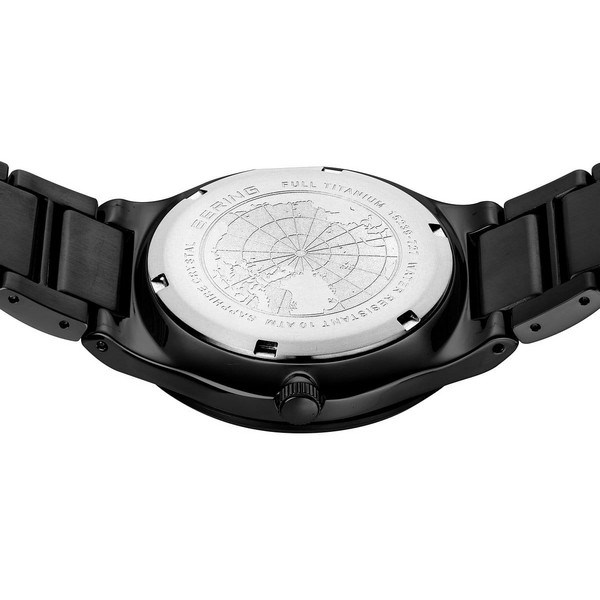 Bering - Solar titanium herreur m blå skive | 15239-727