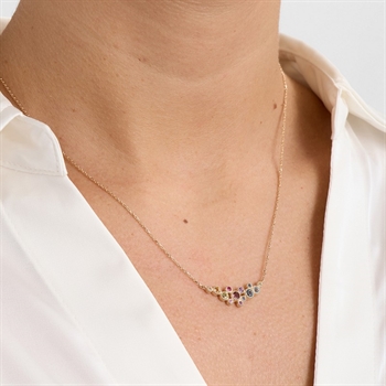 Mads Z Luxury Rainbow halskæde i 14 kt guld med ægte sten båret på model