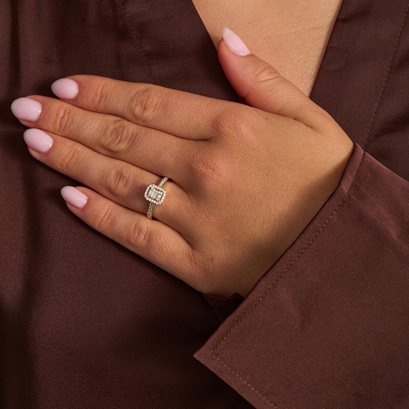 Elizabeth diamant ring i 14 karat guld fra Mads Z