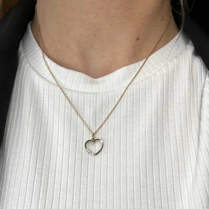 14kt. guld hjerte med 3 diamanter 