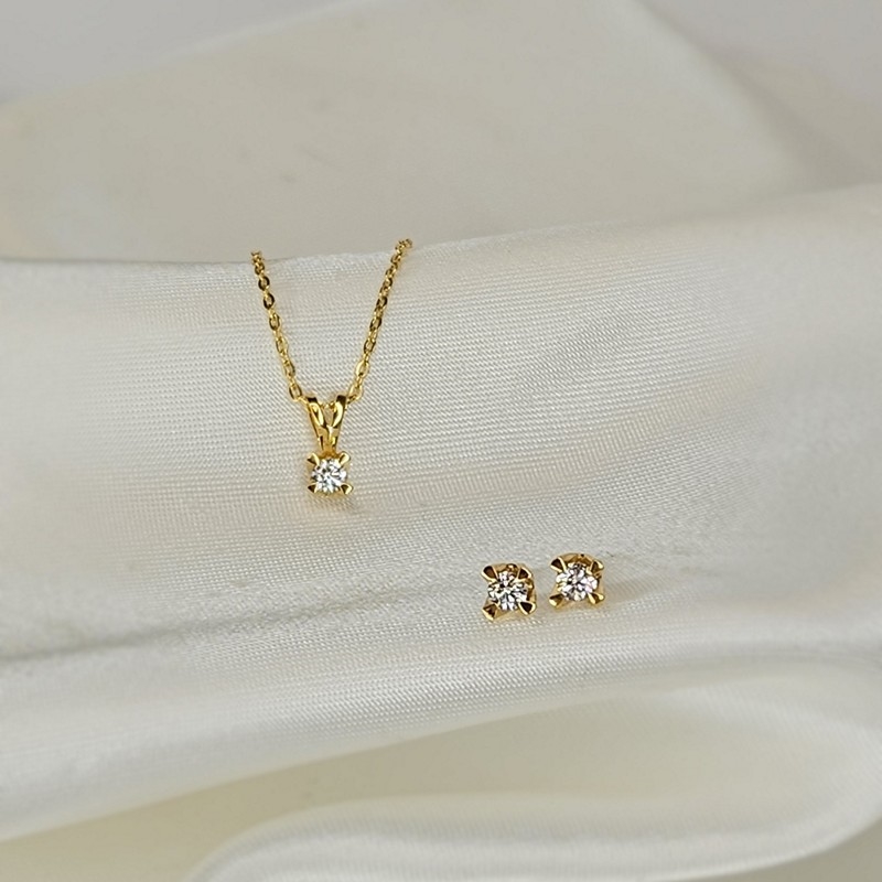 Aagaard - Diamant vedhæng i 8 kt guld med 0,10 ct Lab diamant inkl. forgyldt kæde