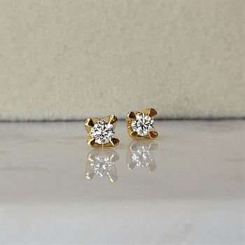 Aagaard - Diamant øreringe i 8 kt guld med Lab diamant i alt 0,20 ct