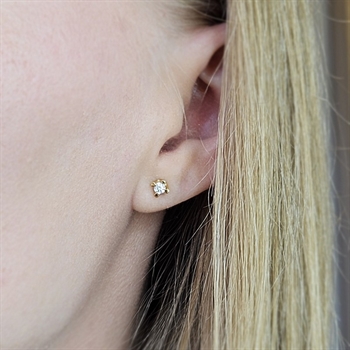 Aagaard - Diamant øreringe i 8 kt guld med Lab diamant i alt 0,20 ct