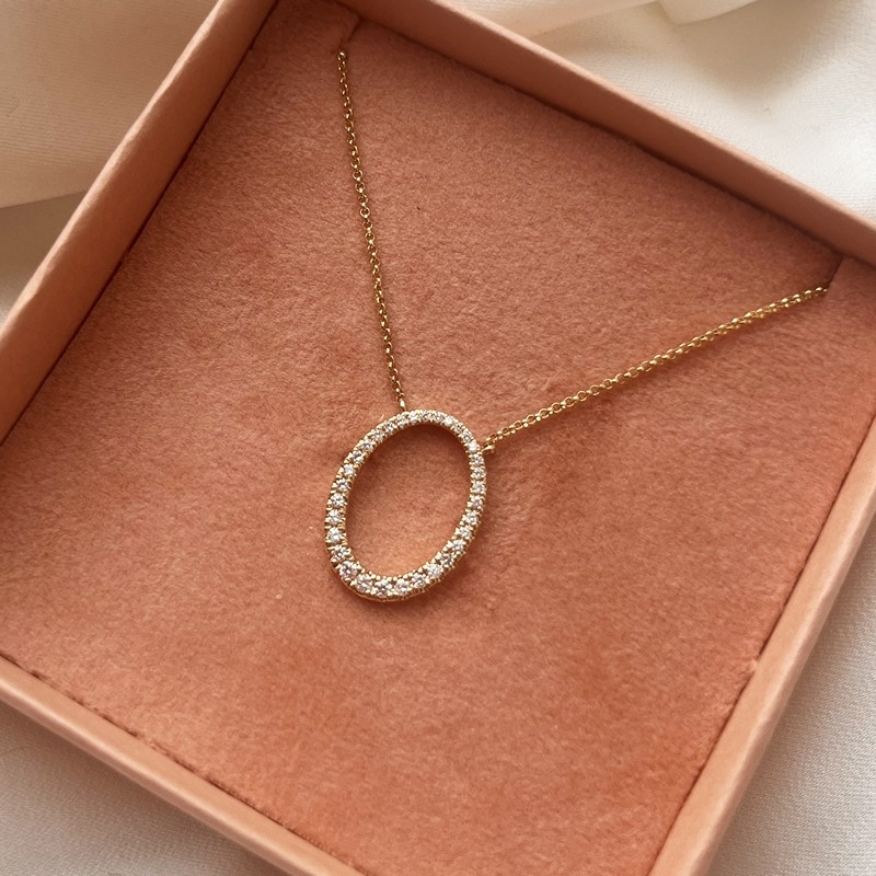 Dazzling - 14 kt. halskæde m. ovalt vedhæng & 0,24 H-W/SI  a