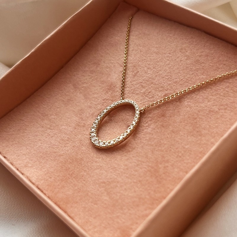 Dazzling - 14 kt. halskæde m. ovalt vedhæng & 0,24 H-W/SI  b