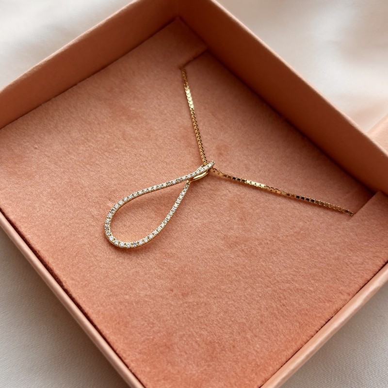 Dazzling - 14 kt Guldvedhæng m/sølvkæde og 0,23 H-W/SI  a