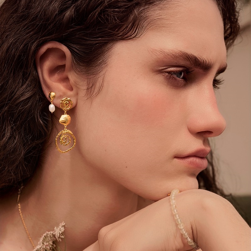 Kioku Maanesten forgyldt sølv