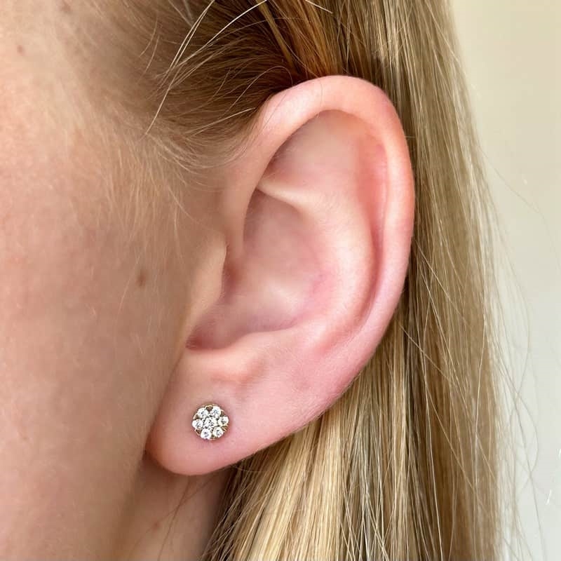 Siersbøl 8 kt. ørestik med zirkonia, 30428590300