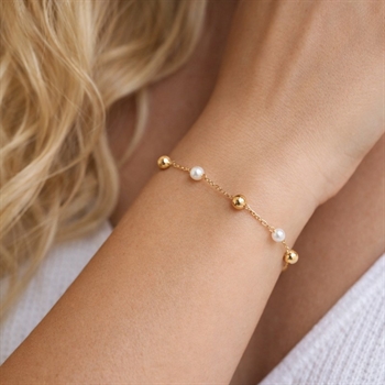 Kugle og perlearmbånd i 8 kt guld fra Scrouples 2