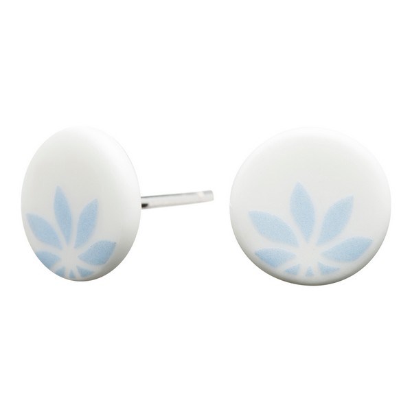 Hvide porcelæn øreringe med blå blomst - 30990100900