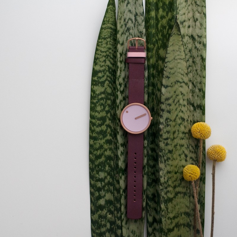 Picto ur med bourgognerød læderrem, dusty rosa urskive