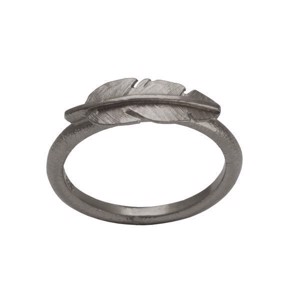 HEIRING - Fjer ring i oxyderet sølv - MINI