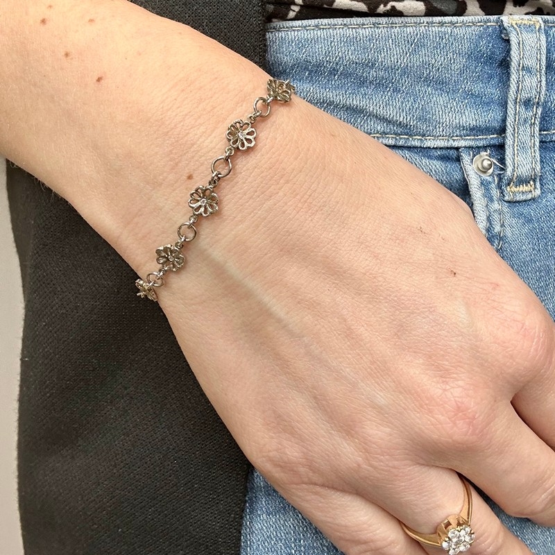 Armbånd i sølv m blomster af Siersbøl | 80060000900