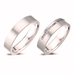 Nuran - Vielsesringe i 14 kt hvidguld m. i alt 0,16 ct.