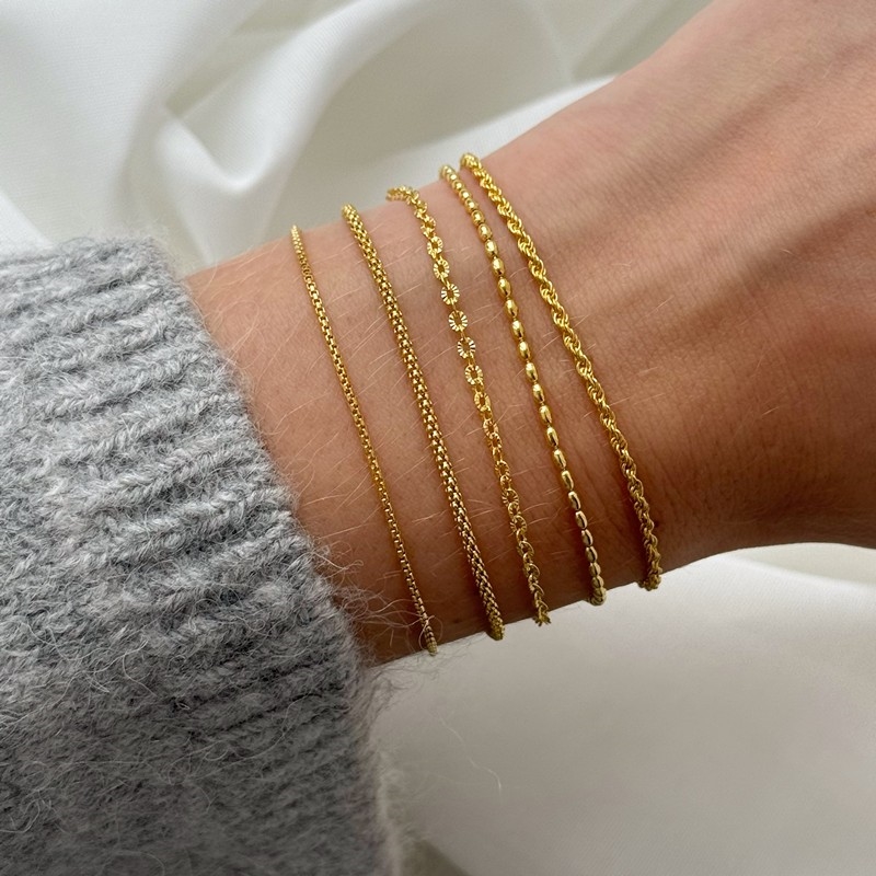 Det smukke Fancy Bracelet fra Aqua Dulce er et armbånd