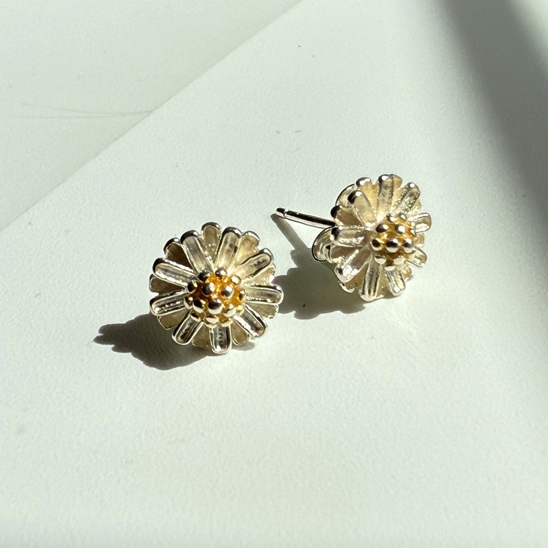 ByBirch Kids - Øreringe i sølv med blomster