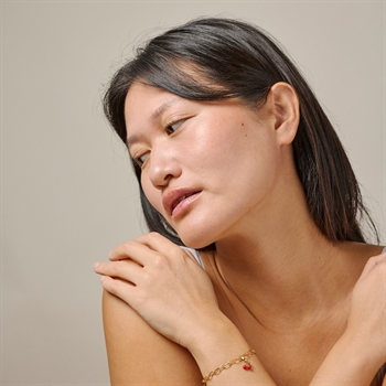 Cherry on top charm i forgyldt sølv fra Enamel Copenhagen 2