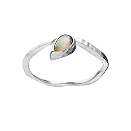 Cille ring i sølv m. opal fra Maanesten | 4782c