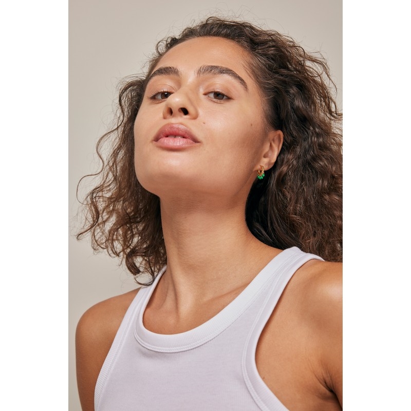 Astrid hoops fra Enamel Copenhagen med grøn emalje
