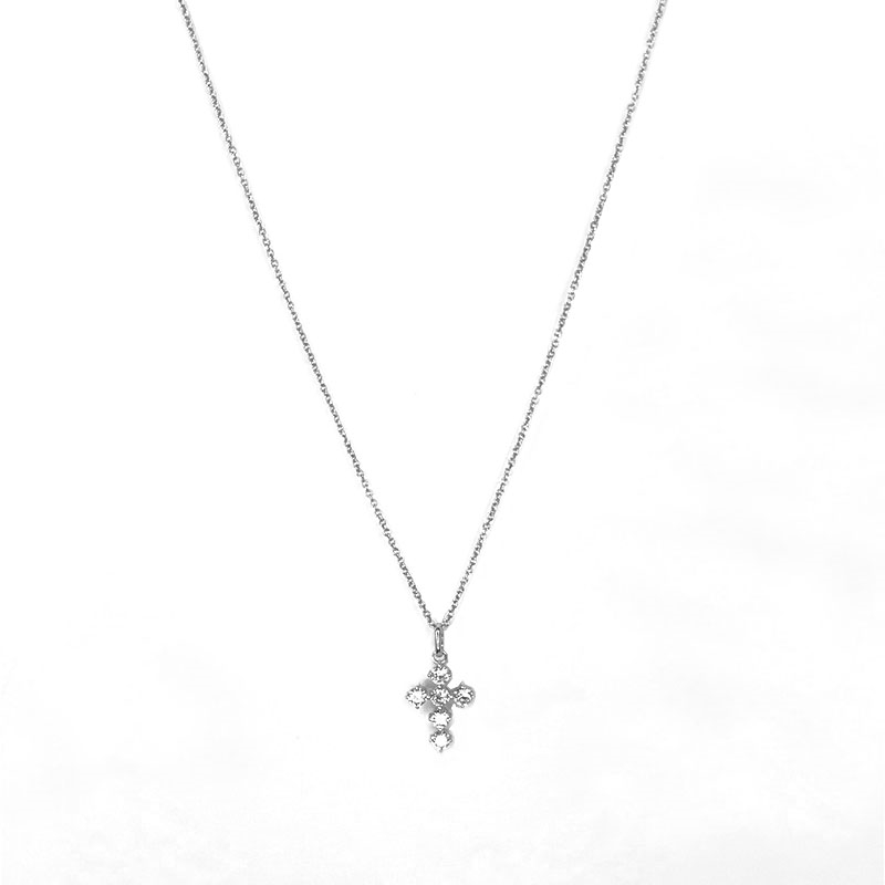 Kors vedhæng i sølv med elegant sølv ankerkæde