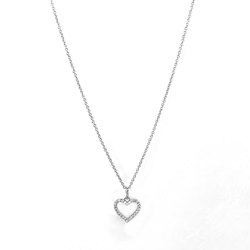 Hjerte vedhæng i sølv med elegant sølvkæde