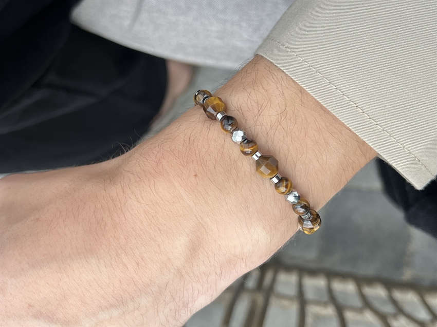 Rico\'s armbånd med perler i gul tigerøje RC518S