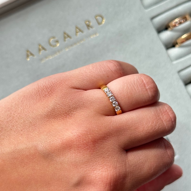 Aagaard forlovelsesring - i alt 0,40ct lab-grown diamanter