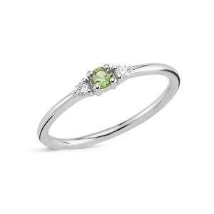 Petit - Grøn safir ring i 14 kt. hvidguld | R1110