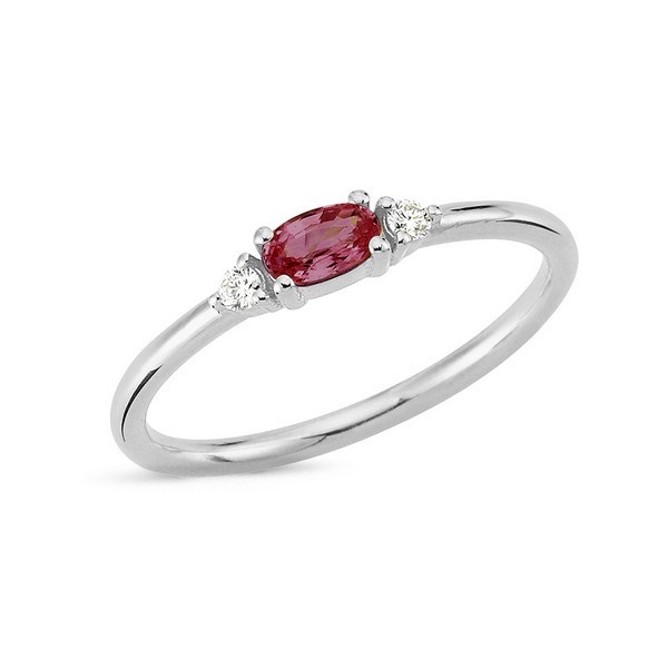 Petit oval - Rubin ring i 14 kt. hvidguld | R1111