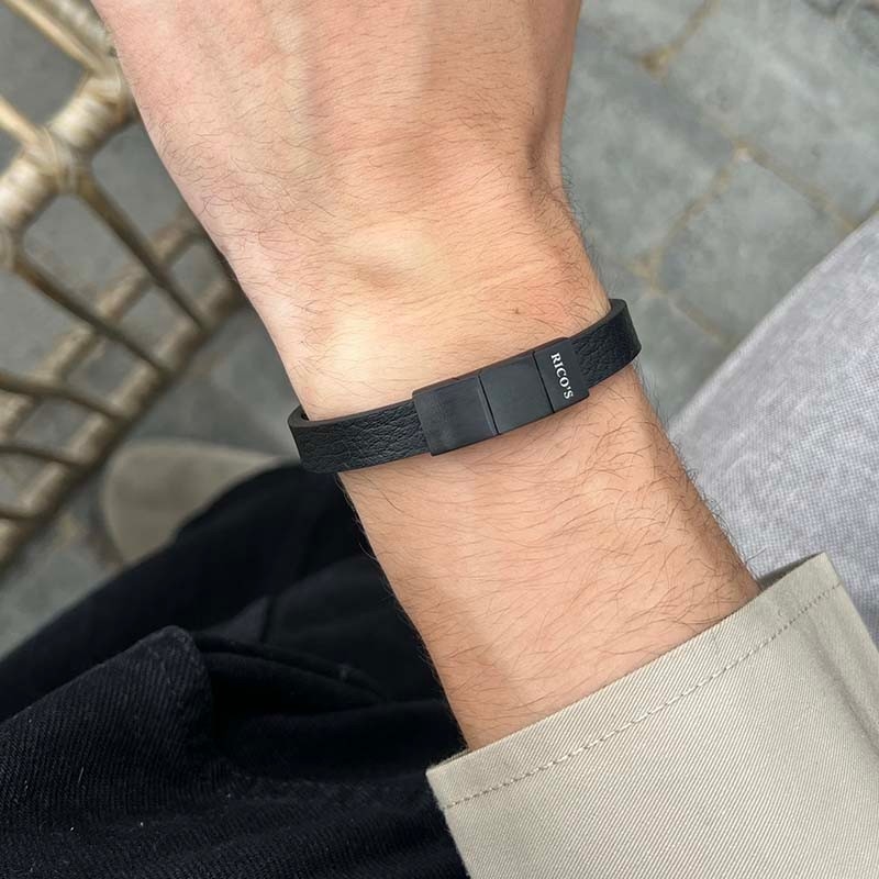 Rico\'s Læderarmbånd til mænd i sort læder og stål