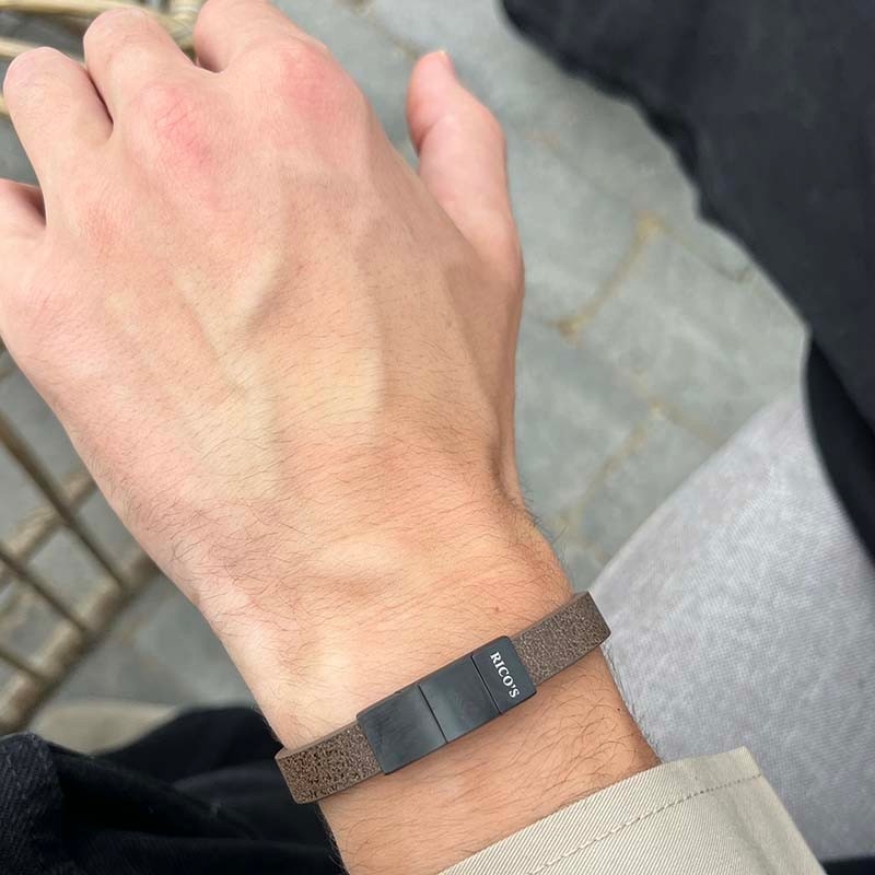 Rico\'s Læderarmbånd til mænd i brun læder og sort stål