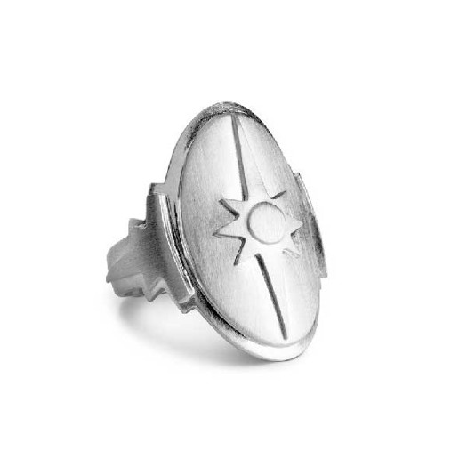 Jane Køng Shield statement ring i mat sølvJane Kønig Statement Shield i sølv S12-R03-3R-S