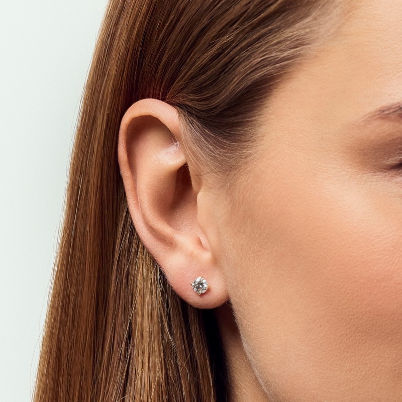 Venice diamant øreringe fra Sif Jakobs er et elegant valg - model
