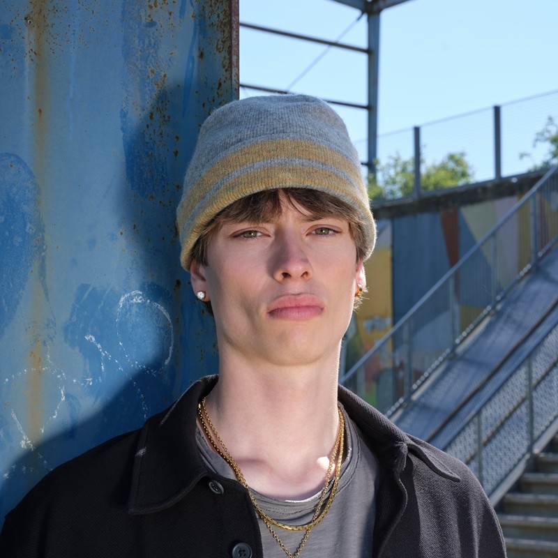 Halskæde i rustfrit stål med IP gold belægning.