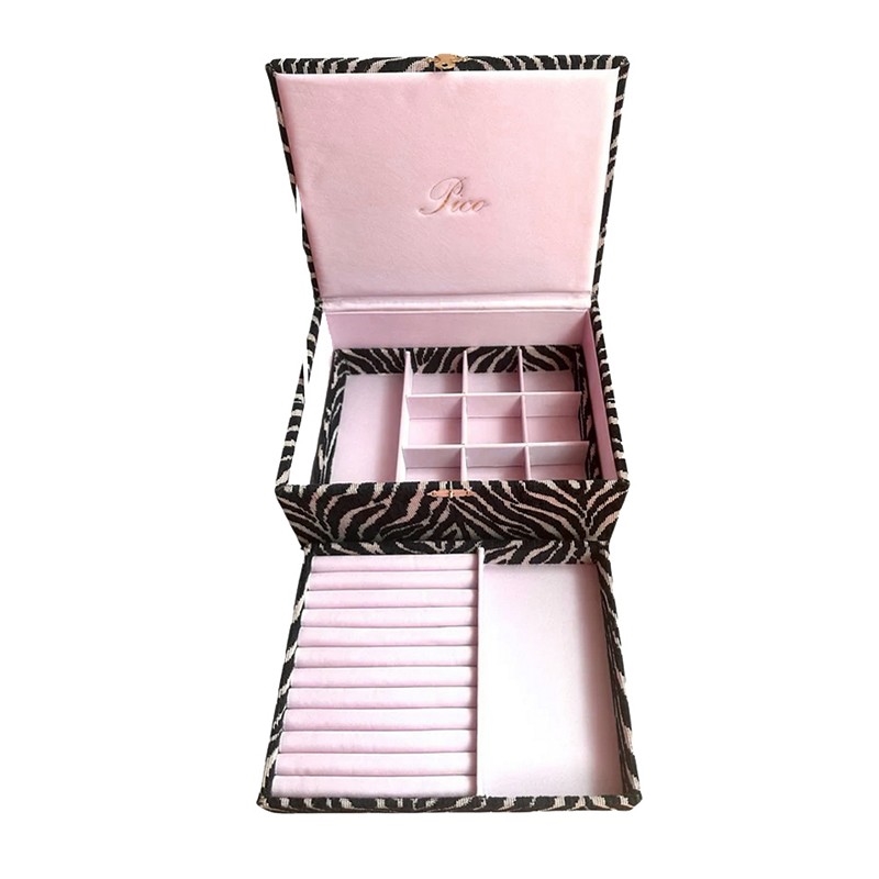Stort Pico smykkeskrin i black zebra med rosa mat satin indtræk.3