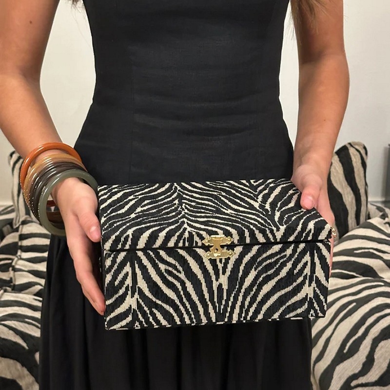 Stort Pico smykkeskrin i black zebra med rosa mat satin indtræk.2
