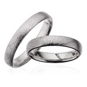 Let ovale rustik sølv ringe - 4,0 mm bred. Med eller uden brillant
