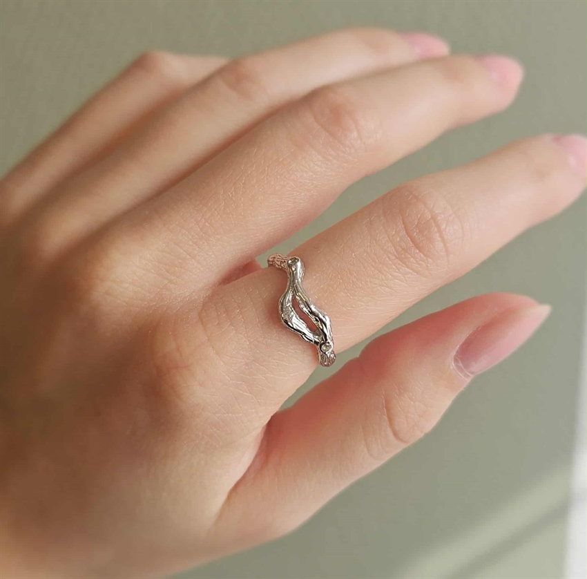 Studio Z - Tangled ring i sølv 7147804