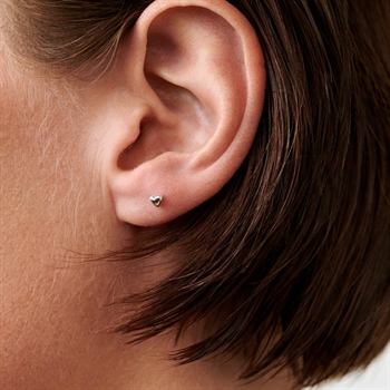 Adore Helix Piercing i forgyldt sølv fra Pernille Corydon 2