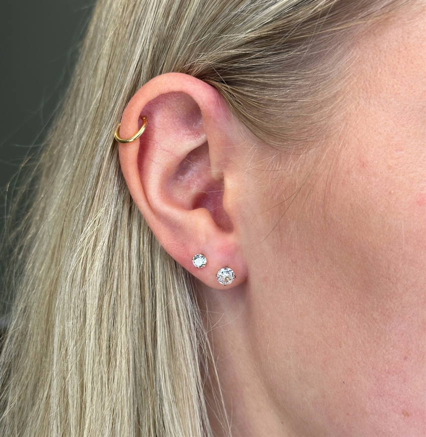 100% Titanium ørestikker med sten i 5mm