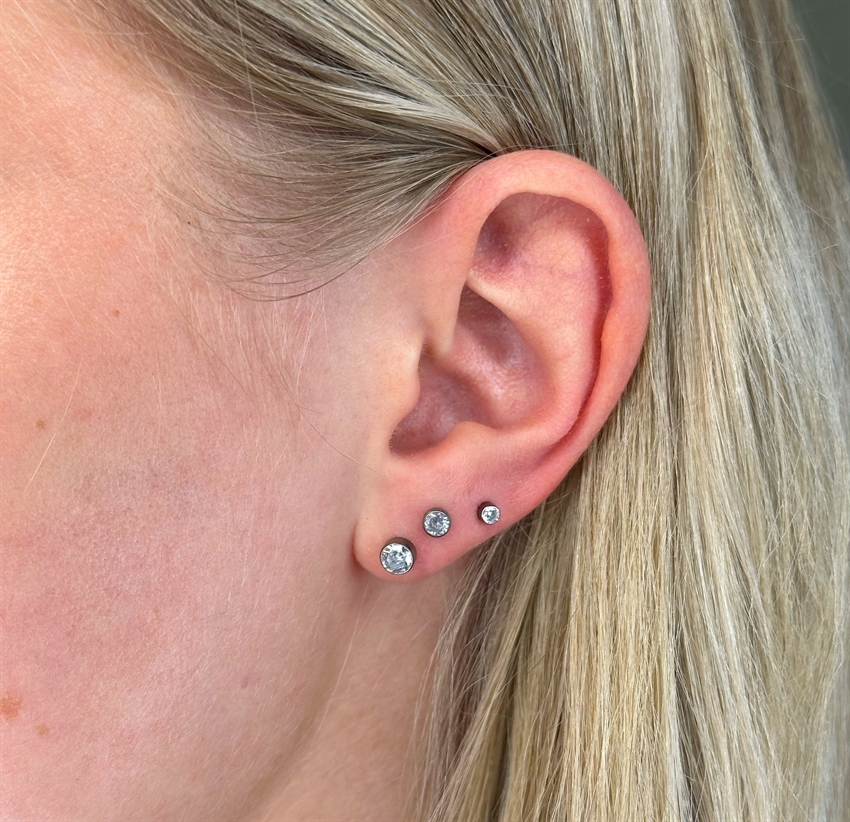 100% Titanium ørestikker